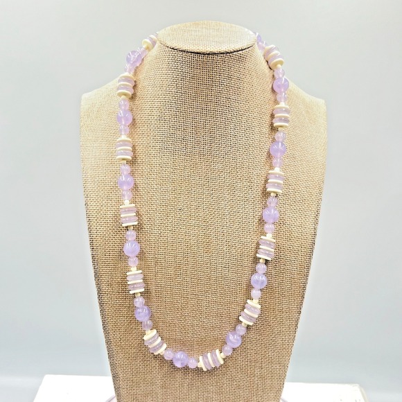 The Unbranded Brand Jewelry - Vintage Retro Lavender Purple Glass & Cream Resin Beaded Strand Necklace 24"
